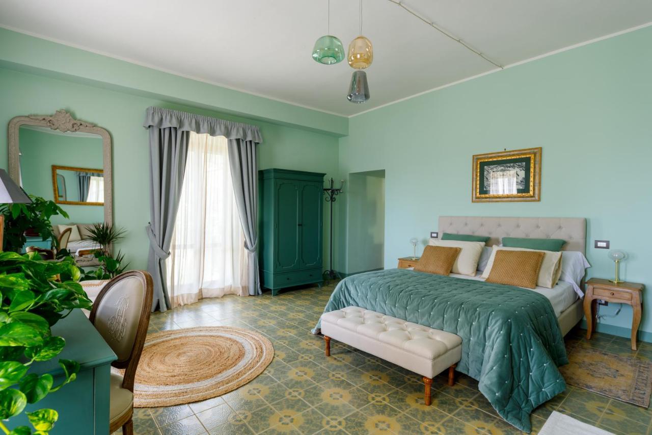 Отель Antichi Casali Di Charme Орвието Экстерьер фото