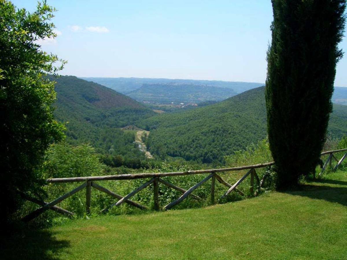Отель Antichi Casali Di Charme Орвието Экстерьер фото